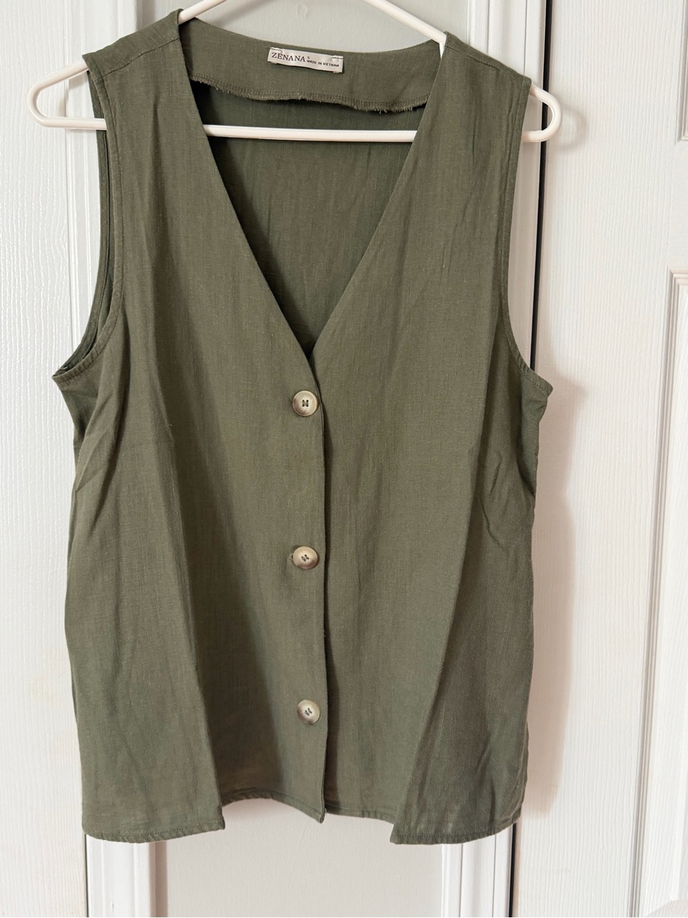 Zenana Outfitters Olive V-Neck Button-Front Sleeveless Tank